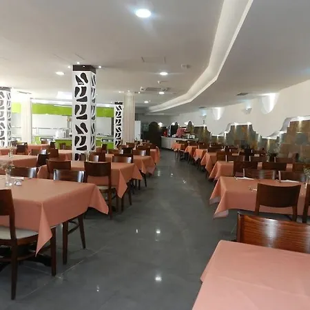 Turbo Club Apartament *